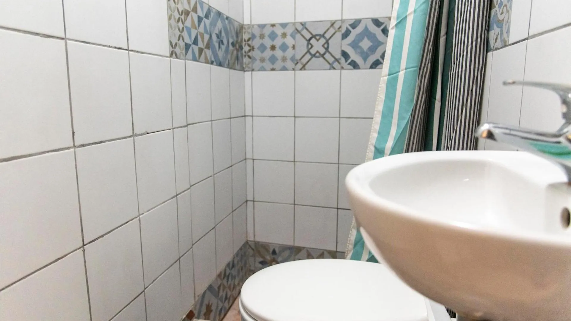 *** Guest house Fruitroom Rome Italy